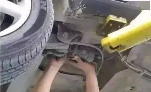 養(yǎng)車(chē) 會(huì)開(kāi)也得會(huì)修 這些常見(jiàn)零配件你一看就懂啦